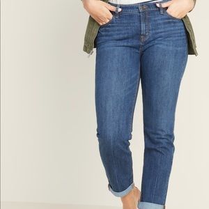 Mid-Rise Boyfriend Straight Jeans